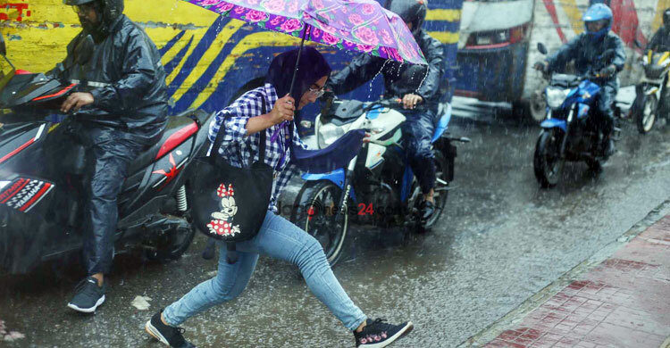 বৃষ্টি কবে কমতে পারে জানালো আবহাওয়া অফিস