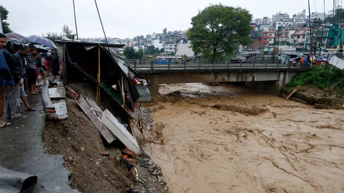 বন্যা-ভূমিধসে বিপর্যস্ত নেপাল, প্রাণহানি বেড়ে ১৯২