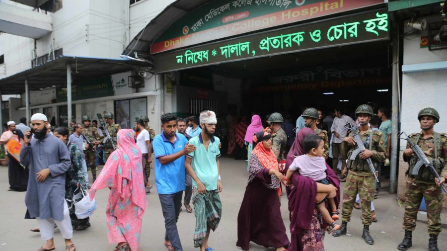 ডাক্তারদের ‘শাটডাউন’ তুলে নেওয়ার অনুরোধ স্বাস্থ্য উপদেষ্টার