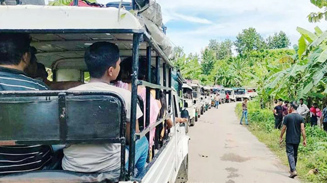 বিশেষ নিরাপত্তায় সাজেক থেকে ফিরছেন পর্যটকরা