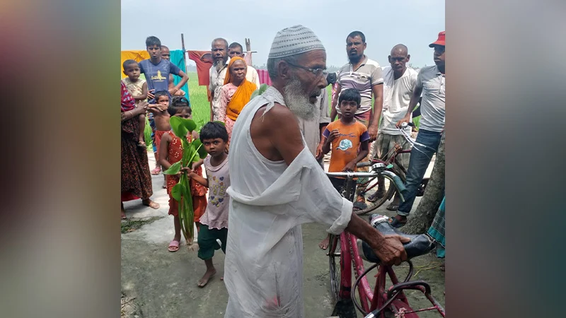 প্রবীণ নদীকর্মী নজিরের ওপর দখলদারদের হামলা