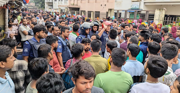 গাজীপুরে ছয় কারখানা বন্ধ, দুটিতে শ্রমিকদের বিক্ষোভ