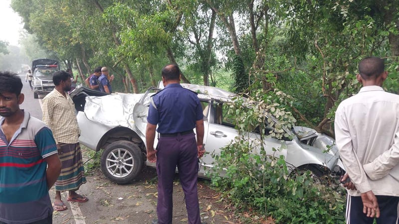 গোপালগঞ্জে প্রাইভেটকার-ভ্যানগাড়ির সংঘর্ষে ভ্যানচালক নিহত