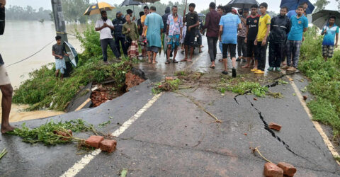 শেরপুরে পাহাড়ি ঢলে আঞ্চলিক সড়কে ভাঙন, যোগাযোগ বিচ্ছিন্ন