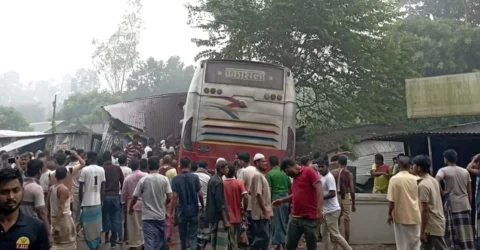 উল্লাপাড়ায় বাসচাপায় মোটরসাইকেল আরোহী নিহত