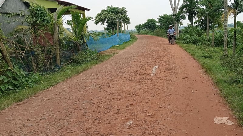 কাজ ফেলে ঠিকাদার উধাও চুক্তি বাতিলের সুপারিশ