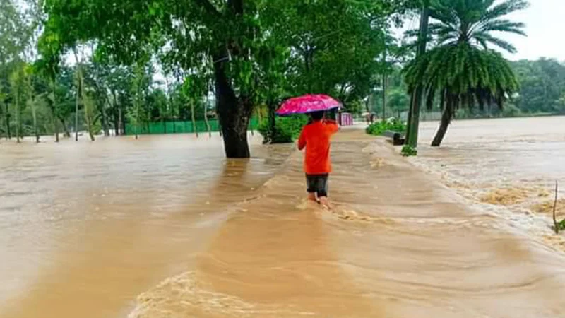 শেরপুরে হঠাৎ বন্যা, স্রোতে ভেসে দু’জনের মৃত্যু