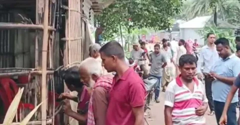 প্রতিবেশীর দোকান থেকে বাকিতে পণ্য নিতেন, টাকা চাওয়ায় তাকেই কুপিয়ে হত্যা