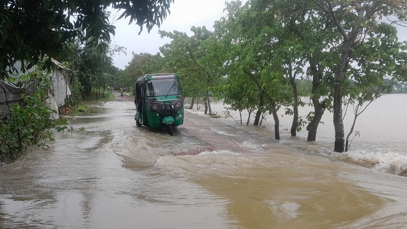 কলমাকান্দার নিম্নাঞ্চল প্লাবিত, পানিবন্দী হাজারো মানুষ