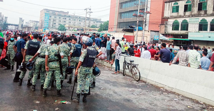 গাজীপুরে শ্রমিকদের মহাসড়ক অবরোধ, তীব্র যানজট