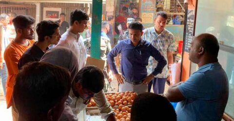 বেশি দামে পণ্য বিক্রি করায় দুই দোকানির জরিমানা