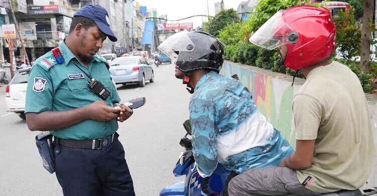 ট্রাফিক আইন লঙ্ঘনে ১৭৩১ মামলা, জরিমানা ৬৫ লাখ