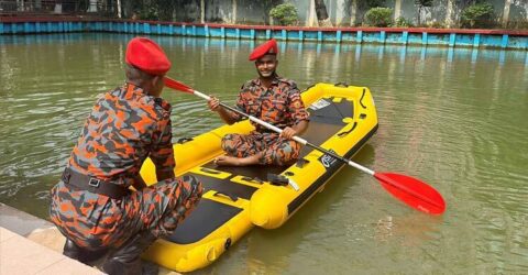 বাংলাদেশ ফায়ার সার্ভিসকে সরঞ্জাম উপহার দিলো যুক্তরাষ্ট্র