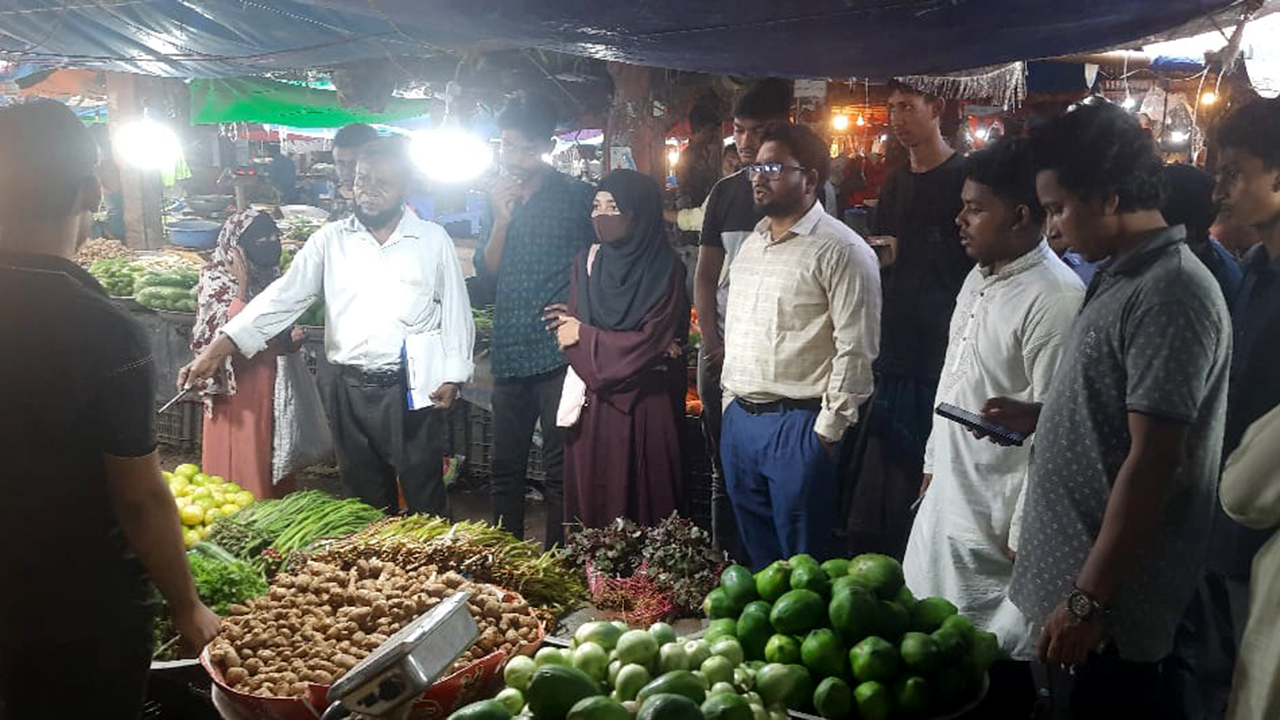 নোয়াখালীতে টাস্কফোর্সের অভিযান-জরিমানা