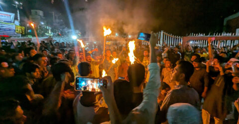 ফেনীতে রাষ্ট্রপতির বক্তব্যের প্রতিবাদে শিক্ষার্থীদের মশাল মিছিল