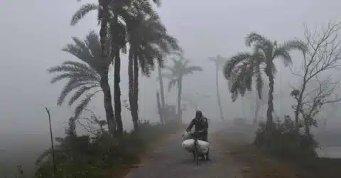 এবার শীতে তাপমাত্রা নামতে পারে ৪ ডিগ্রিতে