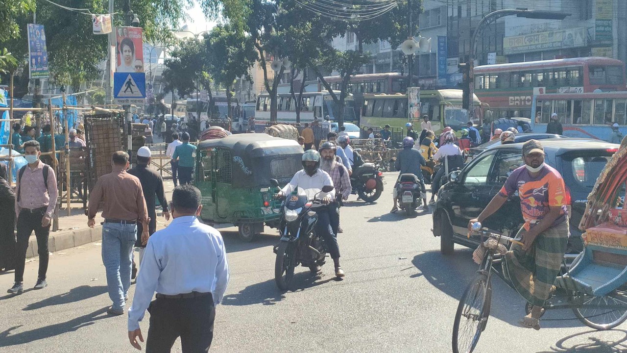 স্বাভাবিক জিরো পয়েন্ট, সতর্ক অবস্থানে পুলিশ