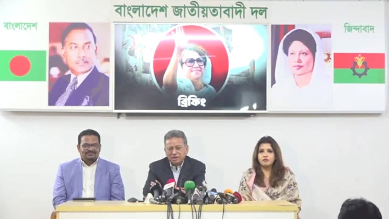 ট্রাম্পকে সামনে রেখে আ.লীগ রাজনীতিতে ফেরার চেষ্টা করছে