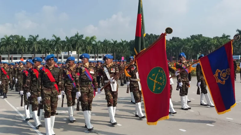 নাটোরের কাদিরাবাদ সেনানিবাসে সেনাবাহিনী প্রধান কুচকাওয়াজ অনুষ্ঠিত