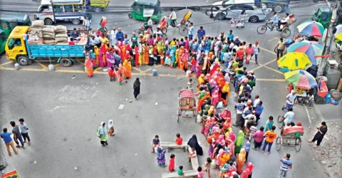 ভর্তুকি মূল্যে টিসিবি’র পণ্য পাবেন গার্মেন্টস শ্রমিকরা