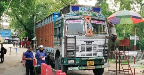 ফের হিলি বন্দরে আলু রপ্তানি বন্ধ