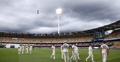 অশ্বিনের বিদায়ী টেস্টে বৃষ্টির জয়