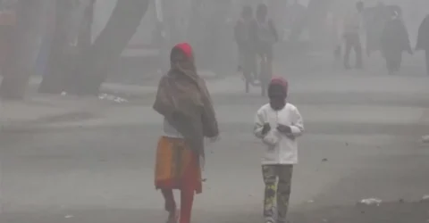 কনকনে শীতে বিপর্যস্ত কুড়িগ্রামের জনজীবন