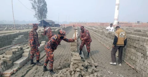 লালমনিরহাটে অনুমোদনহীন ৪টি ইটভাটায় ৫ লাখ টাকা জরিমানা