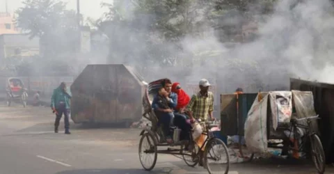 আজ ঢাকার বাতাস ‘খুবই অস্বাস্থ্যকর’, দূষিত শহরের তালিকায় দ্বিতীয়