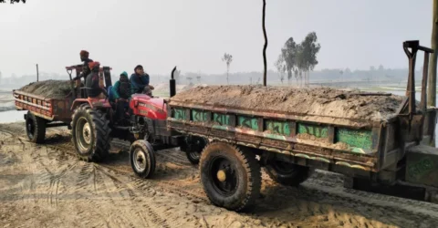 কিশোরগঞ্জে বালু লুটের মহোৎসব, রাজস্ব হারাচ্ছে সরকার