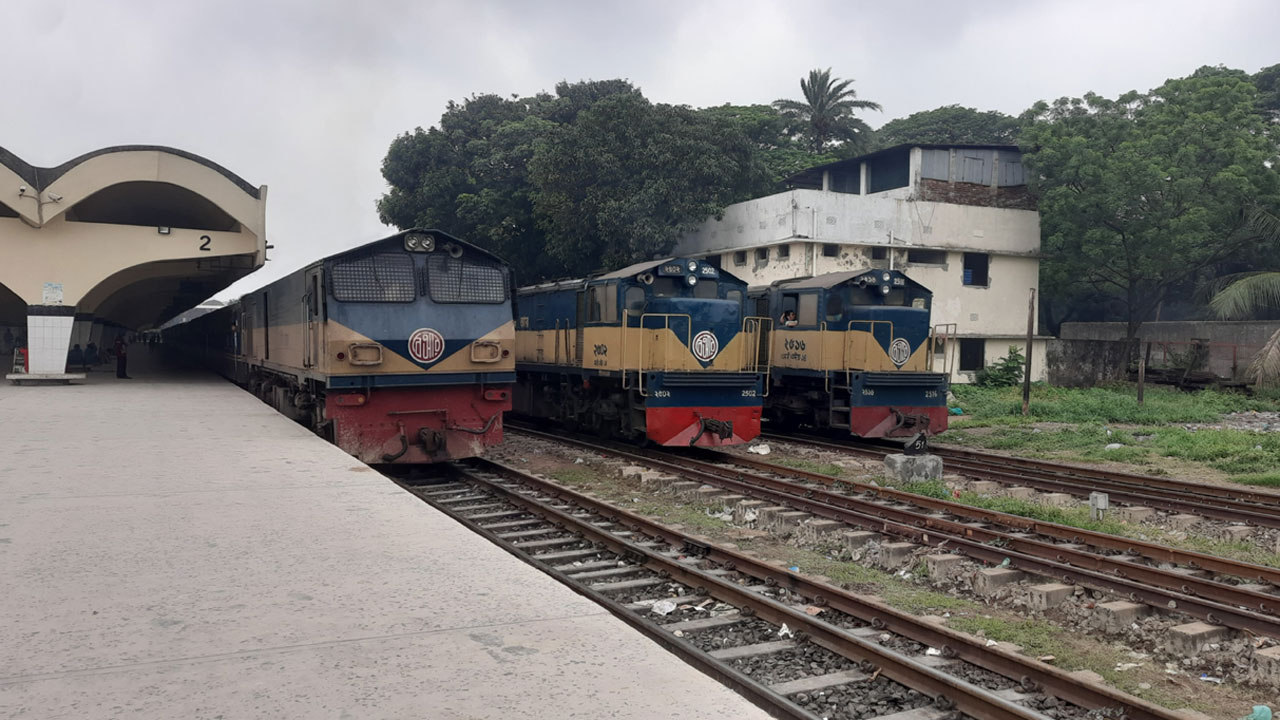 রানিং স্টাফদের কর্মবিরতি, কত টাকার ক্ষতি রেলের?