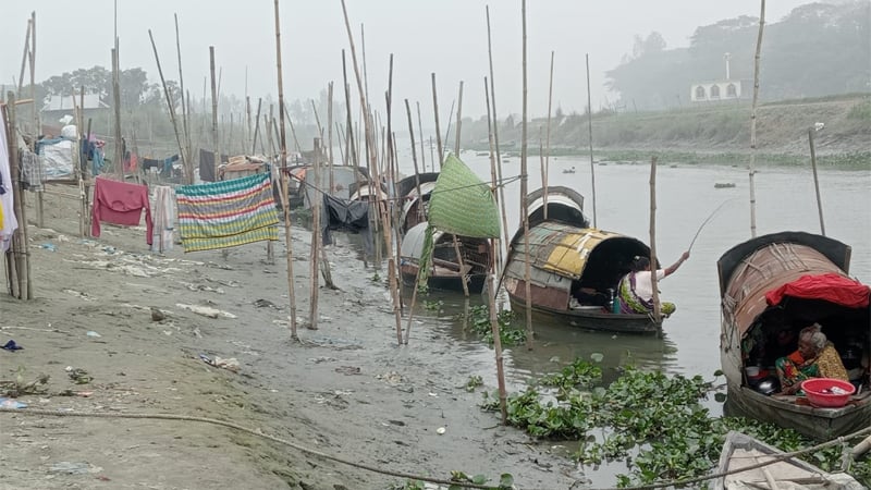 ‘শিঙা-তাবিজ এহন আর কেউ নেয় না’