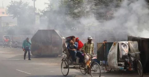 ঢাকার বাতাস আজ ‘খুব অস্বাস্থ্যকর’, বায়ুদূষণে শীর্ষে নয়াদিল্লি