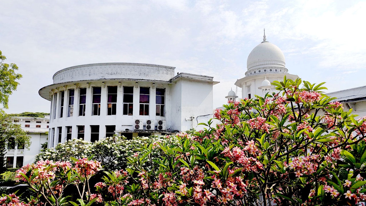 সাজাপ্রাপ্ত আসামিকে ক্ষমা নীতিমালা ছাড়া রাষ্ট্রপতির ক্ষমার ক্ষমতা প্রশ্নে হাইকোর্টে রুল