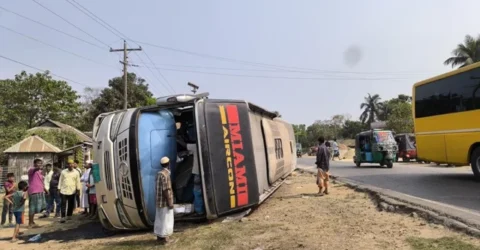 দুর্ঘটনার পর জানা গেল বাসটি চুরির