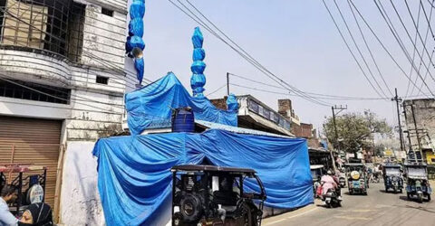 ভারতে হোলির আগে ঢেকে দেওয়া হচ্ছে ১০টি মসজিদ